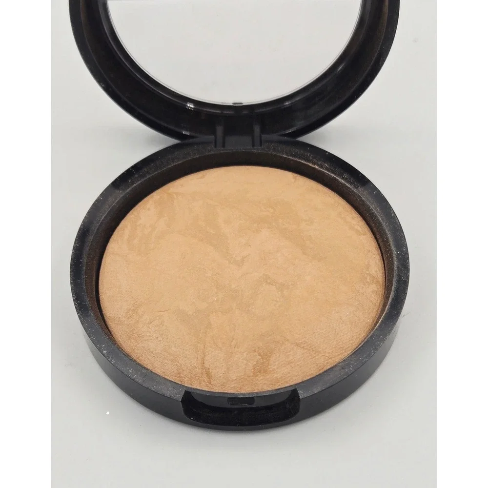 Laura Geller Baked Balance-N-Brighten Foundation Golden Medium 9g 0.32oz New
